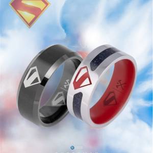 Manly Bands amplía su colección de DC con dos nuevos anillos de Superman