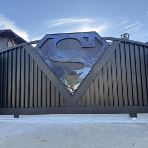 Esta es la nueva puerta frontal de la casa de Shaquille O'Neal en Texas