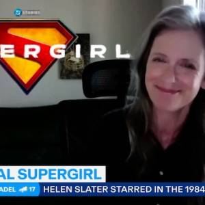 Helen Slater le pasa el testigo: La Supergirl original elogia a Milly Alcock en una nueva entrevista