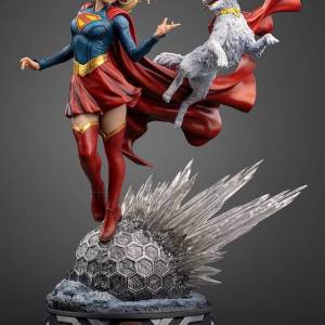 Iron Studios presenta la estatua de Supergirl y Krypto de la película