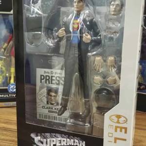 Imágenes filtradas ofrecen primer vistazo a supuesta figura de Clark Kent (Elite Edition) de McFarlane Toys