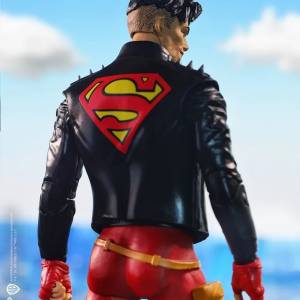 Primera mirada a la FIgura de Acción de Kon-El Superboy de McFarlane Toys DC Multiverse