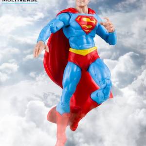 Primera mirada a la figura de acción de McFarlane Toys DC Classic Superman